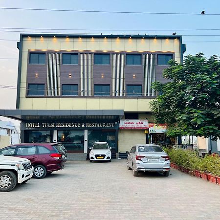 Hotel Tulsi Residency Бхудж Экстерьер фото