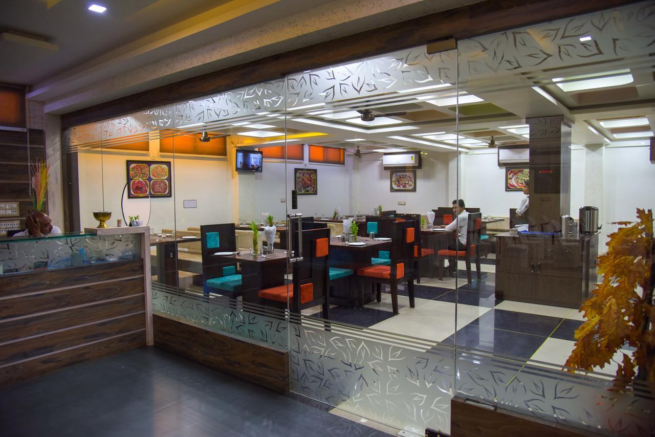 Hotel Tulsi Residency Бхудж Экстерьер фото