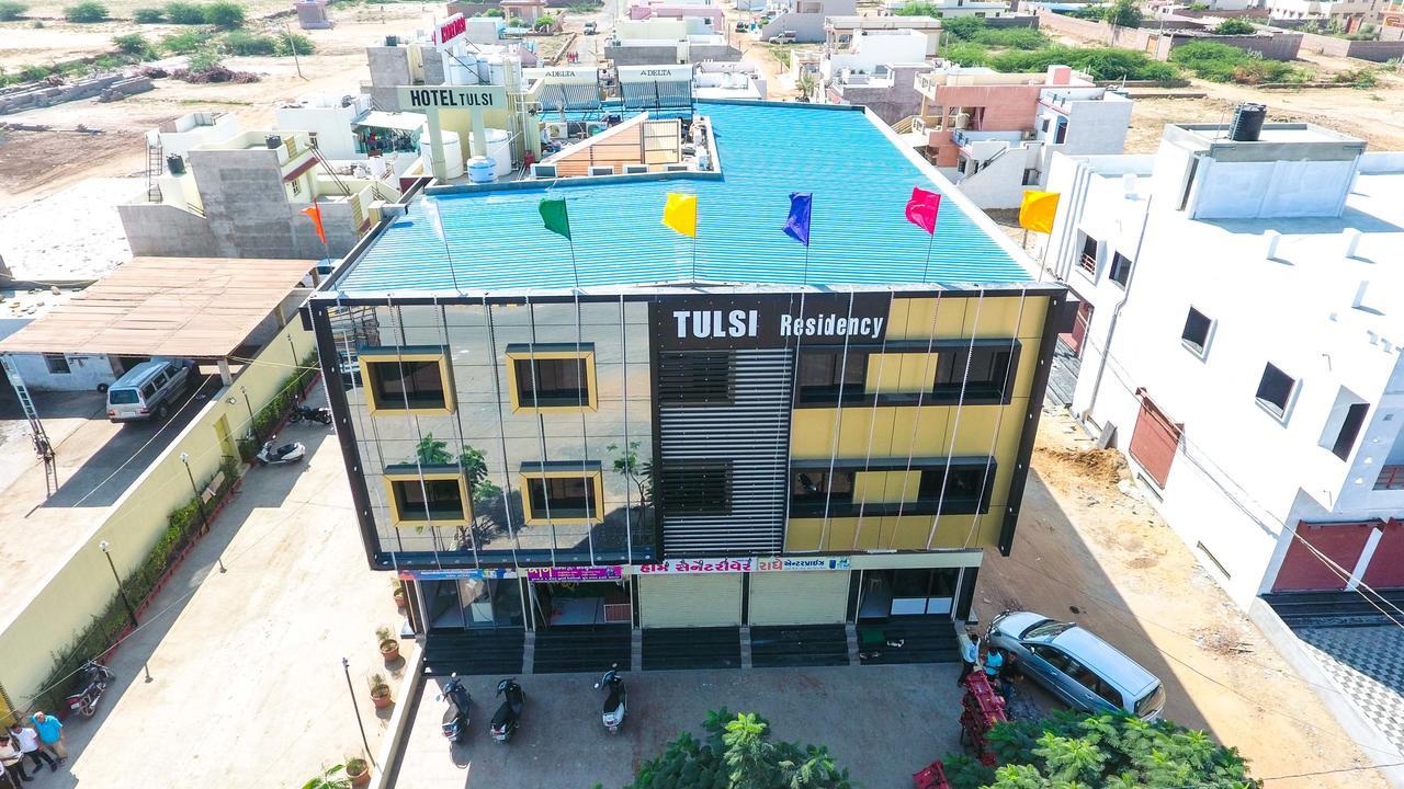 Hotel Tulsi Residency Бхудж Экстерьер фото