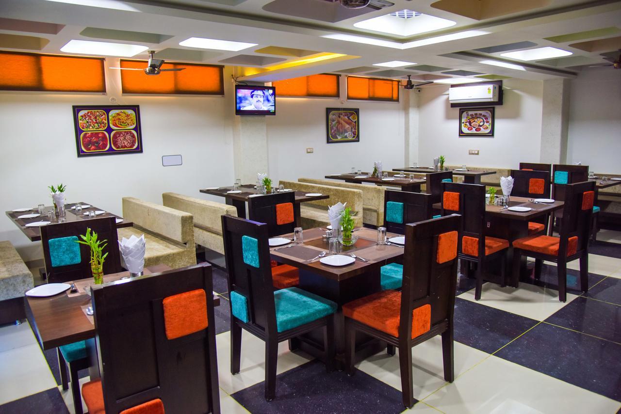 Hotel Tulsi Residency Бхудж Экстерьер фото
