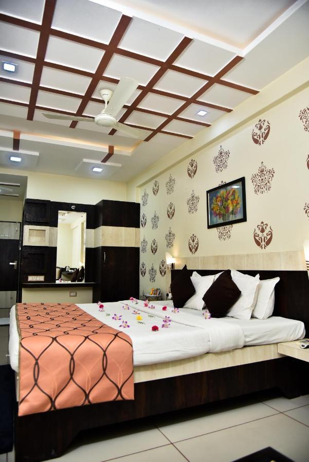 Hotel Tulsi Residency Бхудж Экстерьер фото