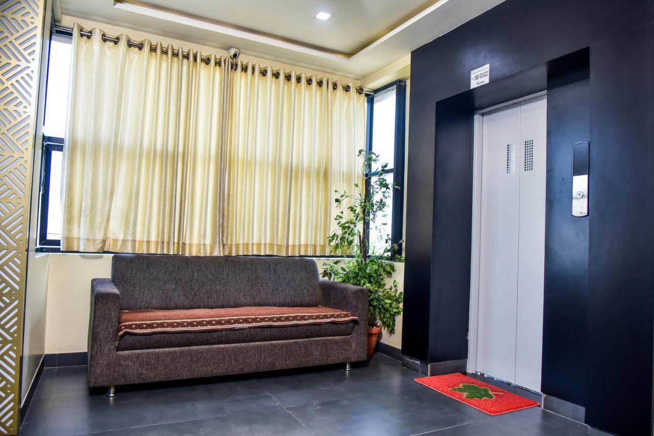 Hotel Tulsi Residency Бхудж Экстерьер фото
